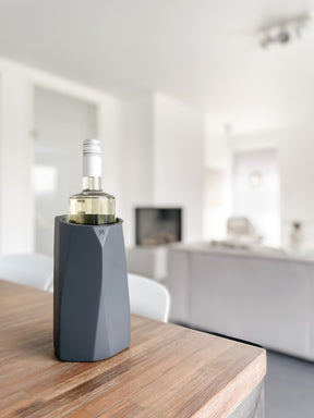 CHARLES Design Weinkühler aus Beton | Hält Wein, Sekt und Champagner stundenlang kühl